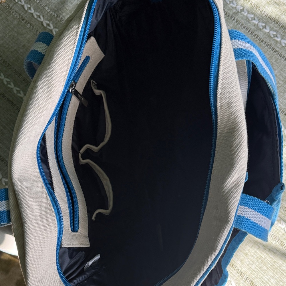 Ame&Lulu Blue and Cream Tennis Tote Bag - Picture 3 of 4